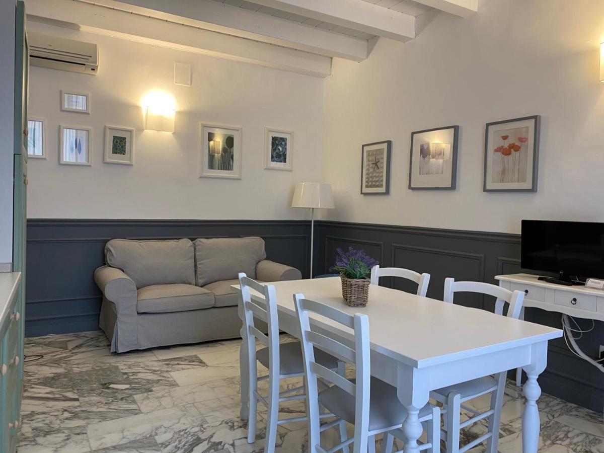Aduepassi Apartments 만프레도니아 외부 사진